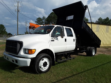 2002 Ford F650
