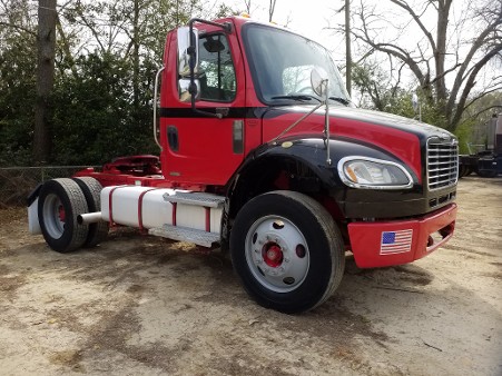 2006 FREIGHTLINER M2 2006 FREIGHTLINER M2