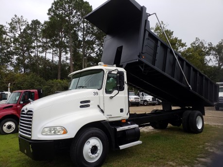 2006 Mack Dump 2006 Mack Dump